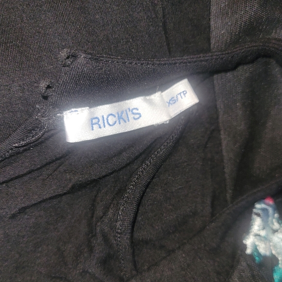 Ricki's Black Tank Top with Floral Embroidered Front XS - Picture 6 of 6